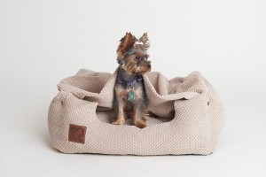 Legowisko Premium ecru Norka z dopinanym kocykiem .jpg